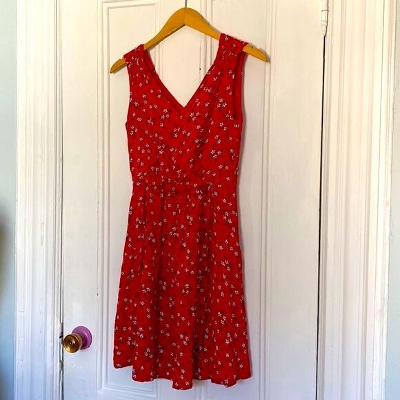 Mercer and Madison Red Floral Summer Dress Size 2 - Picture 1 of 6